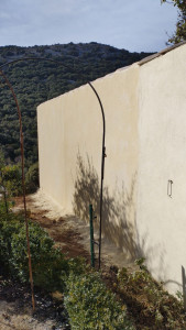 Photo de galerie - Continuation d’un mur de clôture avec enduit mono couche finition serrée 