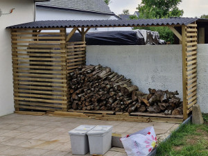 Photo de galerie - Réalisation d'un cache climatiseur et abris bois 