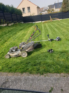 Photo de galerie - Tonte de pelouse - Débroussaillage