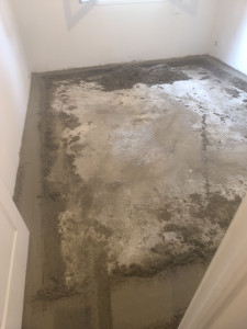 Photo de galerie - Petit chantier de maçonnerie rattrapage d'un support chat grasse pour pose de parquet flottant