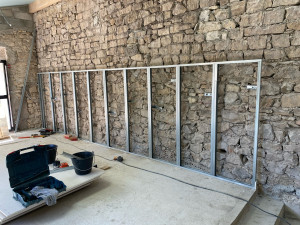 Photo de galerie - Création de un ossature pour metre des profil à led et ensuite plaquer 