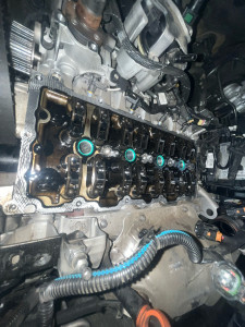 Photo de galerie - Démontage demi culasse 1.5d Peugeot 208 