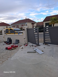 Photo de galerie - Pose portail  chez Martine 