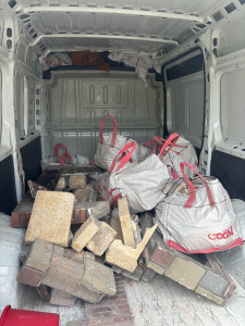 Photo de galerie - Débarrassage de trois cheminées Uriage