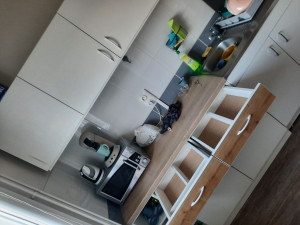 Photo de galerie - Fabrication cuisine sur mesure sur place 