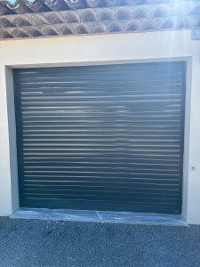 Photo de galerie - Peinture porte de garage 