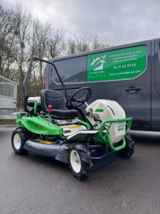 Photo de galerie - Tonte de pelouse - Débroussaillage