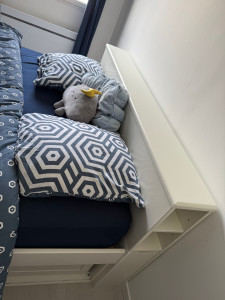 Photo de galerie - Montage tête de lit 