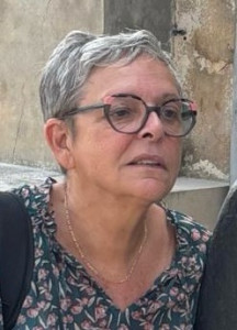 Photo de galerie - Retraitée garde chiens journée, we, vacances 10 euros la journée j’habite dans une maison de plein pied en face du parc Adèle Charruyer à La Rochelle pour les balades