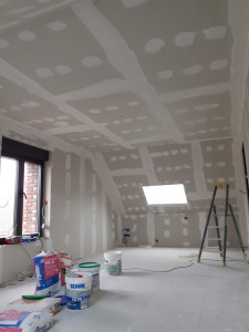 Photo de galerie - J'ai effectué sur ce chantier la poste de calico et la finition sur les enduits, 
ici sur cette photo il n'y a que le collage avec une passe d'enduit.