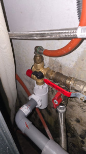 Photo de galerie - Remplacement de groupe de sécurité sur une pompe à chaleur