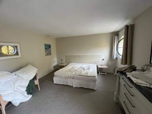 Photo de galerie - Dépoussiérage complet du mobilier/ remise à blanc des lits  