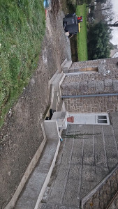 Photo de galerie - Réalisation d'un mur en béton armée pour soutenir les fondation, et réalisation d'un escalier 
