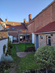 Photo de galerie - Tout a été réalisé, extension, toiture, pergola, établi jardin, plaque de schiste, lampadaire etc