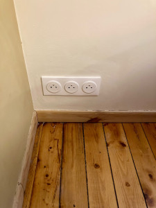 Photo de galerie - Prises Legrand encastrées