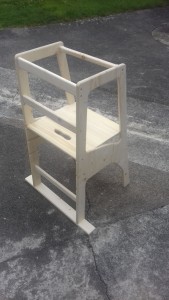 Photo de galerie - Fabrication chaise haute modulable