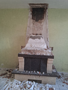 Photo de galerie - Démontage cheminée 