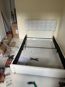 Photo de galerie - Montage lit coffre avec led intégré 