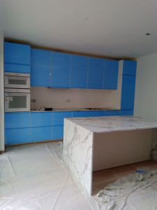 Photo de galerie - Montage et pose de cuisine avec branchement de l électroménager (plaque, évier, four...).