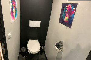 Photo de galerie - Peinture noir mat + enduit décoratif effet béton 