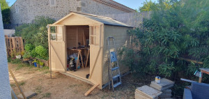 Photo de galerie - Monter une petite cabane et couler une couche de béton de 10 cm