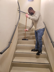 Photo de galerie - Escalier à nettoyer 