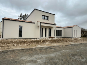 Photo de galerie - Construction d’une maison neuve de fondation charpente Couverture et Enduit, très bonne qualité de travail