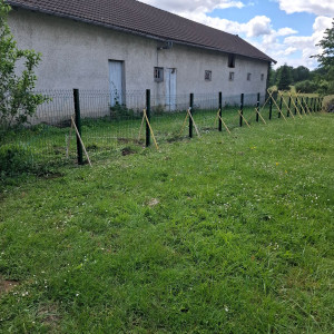Photo de galerie - Pose de clôture rigide ✅️?