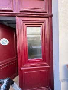 Photo de galerie - Ouverture pour encrer une menuiserie dans la porte de garage 