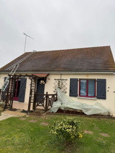 Photo de galerie - Voici une toiture avant le nettoyage