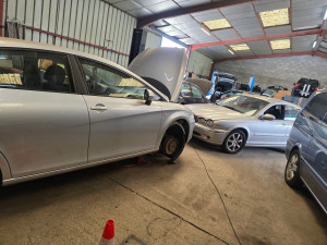 Photo de galerie - Réparation seat leon et jaguard x400 