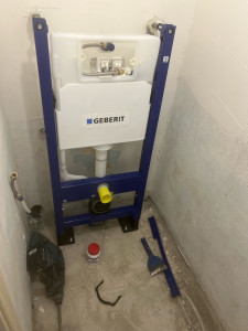 Photo de galerie - Pose d un toilette suspendu 