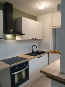 Photo de galerie - Pose de cuisine, coupe plan de travail, électricité, plomberie 