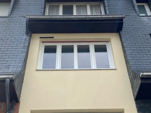 Photo de galerie - Remplacement de fenêtre en rénovation avec volet roulant solaire traditionnel avec coffre caisson intérieur 
