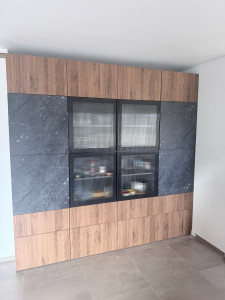 Photo de galerie - Montage, découpe sur mesure et incrustation de meuble en kit dans mur existant 
