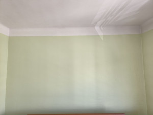 Photo de galerie - Préparation du support avant la pose du papier décoration 