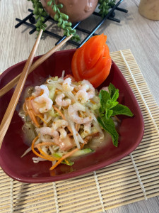 Photo de galerie - Salade Chinoise Crevettes, Poulet, Crabe 