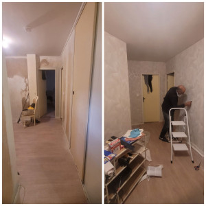 Photo de galerie - Rénovation complète des murs : préparation des surfaces et pose soignée de papier peint. Finitions nettes et chantier propre.