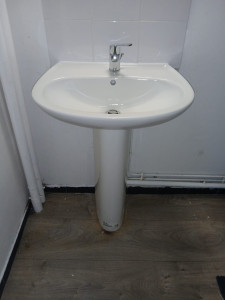 Photo de galerie - Dépose repose les appareils sanitaires,rénovation :neuf et ancien 