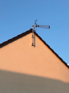 Photo de galerie - Pose antenne 7m de haut 