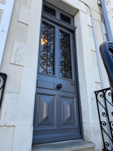 Photo de galerie - Peinture finition porte d’entrée 