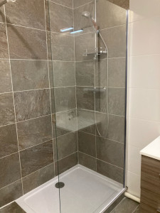Photo de galerie - Remplacement receveur et parois de douche 
