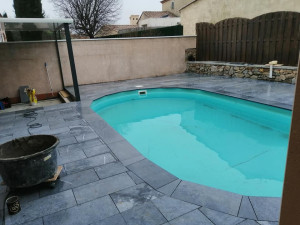 Photo de galerie - Tour de piscine carrelage