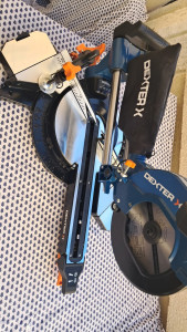 Photo de galerie - Bonjour location scie a onglet radiale dexter power dx puissance 1700w prix 20 euros jour 