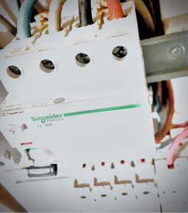 Photo de galerie - Remplacement d’un appareil à fusible par un nouveau module triphasé avec différentiel