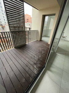 Photo de galerie - Parquet, terrasse, montage cuisine, stratifié, revêtement des escaliers en bois
