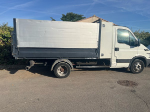 Photo de galerie - Je possède ce grand camions-bennes rehaussé, spécialement fait pour l’évacuation des déchets, végétaux et encombrants 