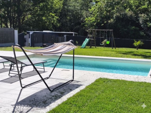 Photo de galerie - Avant/Après : préparation du sol, nivellement et rénovation de pelouse