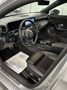 Photo de galerie - Je vous propose mes service de Lavage auto, nettoyage intérieur complet,  Rénovation des phares obtique, Polish voiture