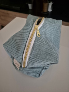 Photo de galerie - Grande trousse de toilette.